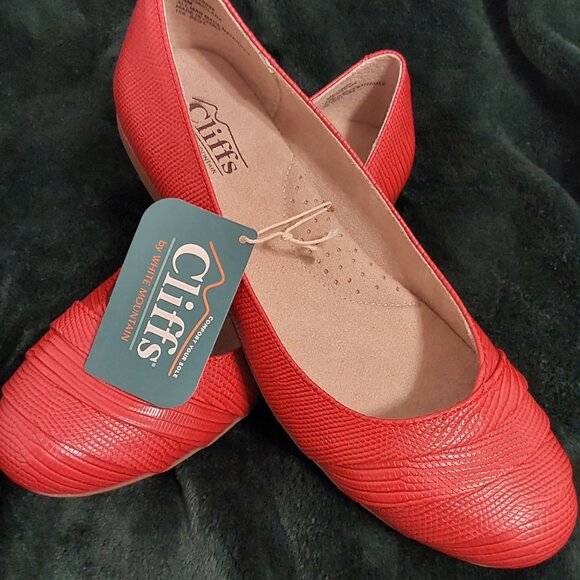 RED CLIFFS FLAT COMFORT SHOE, NEW WITH TAGS - Picture 6 of 16